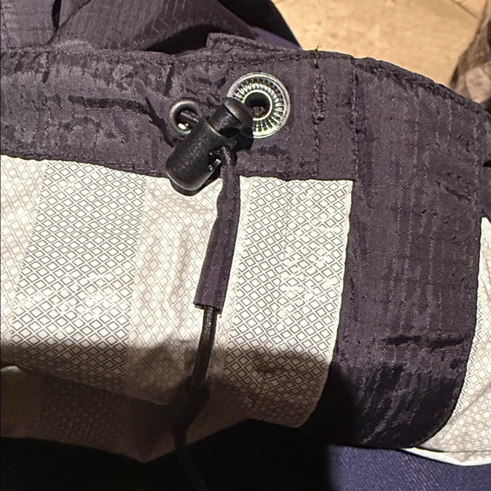 MARMOT Girls or boys Black Snow & Ski Pants size S Short - Picture 8 of 8